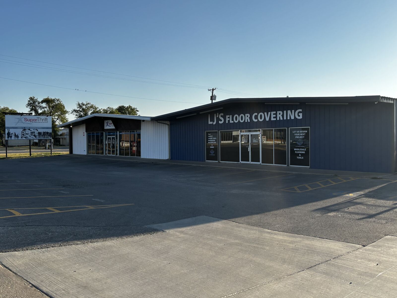 LJ's Floor Covering storefront in Lawton, Oklahoma